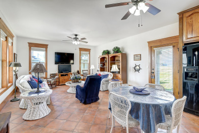 Lake House Historic waterfront home with amazing Aransas Bay views! 200 ft pier access!, , on Gulf of Mexico - Aransas Bay in Texas - Lakehouse Vacation Rental - Lake Home for rent on LakeHouseVacations.com