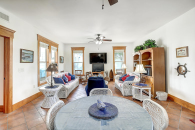 Lake House Historic waterfront home with amazing Aransas Bay views! 200 ft pier access!, , on Gulf of Mexico - Aransas Bay in Texas - Lakehouse Vacation Rental - Lake Home for rent on LakeHouseVacations.com