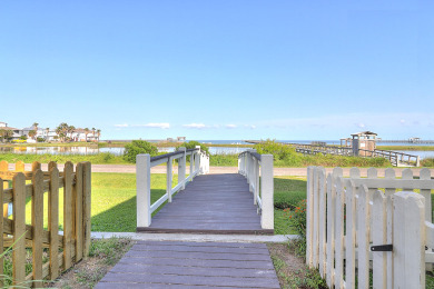 Lake House Pier access! Beautiful pool! 3 bedroom, 2.5 bathroom home in Rockport!, , on Gulf of Mexico - Aransas Bay in Texas - Lakehouse Vacation Rental - Lake Home for rent on LakeHouseVacations.com