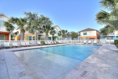 Lake House Pier access! Beautiful pool! 3 bedroom, 2.5 bathroom home in Rockport!, , on Gulf of Mexico - Aransas Bay in Texas - Lakehouse Vacation Rental - Lake Home for rent on LakeHouseVacations.com