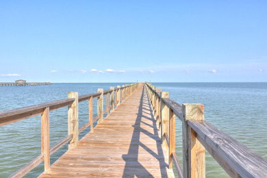 Lake House Pier access! Beautiful pool! 3 bedroom, 2.5 bathroom home in Rockport!, , on Gulf of Mexico - Aransas Bay in Texas - Lakehouse Vacation Rental - Lake Home for rent on LakeHouseVacations.com