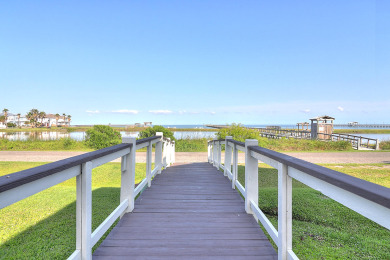 Lake House Pier access! Beautiful pool! 3 bedroom, 2.5 bathroom home in Rockport!, , on Gulf of Mexico - Aransas Bay in Texas - Lakehouse Vacation Rental - Lake Home for rent on LakeHouseVacations.com