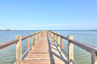Lake House Pier access! Beautiful pool! 3 bedroom, 2.5 bathroom home in Rockport!, , on Gulf of Mexico - Aransas Bay in Texas - Lakehouse Vacation Rental - Lake Home for rent on LakeHouseVacations.com