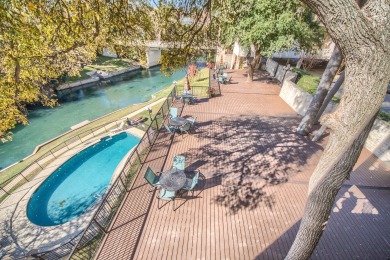 Lake House Inverness 316 right on the Comal River! Schlitterbahn!! Pool & river access!, , on Comal River - New Braunfels in Texas - Lakehouse Vacation Rental - Lake Home for rent on LakeHouseVacations.com