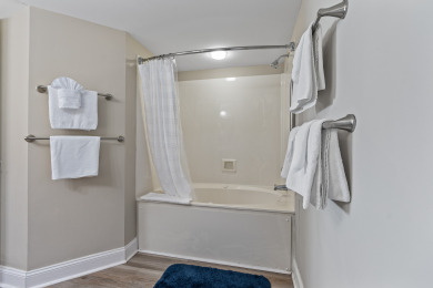 Lake House Nicely Remodeled & Decorated Oceanfront Condo + Free Attraction Tickets!, , on Atlantic Ocean - North Myrtle Beach in South Carolina - Lakehouse Vacation Rental - Lake Home for rent on LakeHouseVacations.com