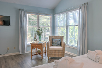 Lake House 271 Evian - Lovely 2 Bedroom with Free Tennis & Pool On site!, , on Atlantic Ocean - Hilton Head Island in South Carolina - Lakehouse Vacation Rental - Lake Home for rent on LakeHouseVacations.com