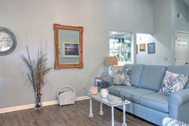 Lake House 271 Evian - Lovely 2 Bedroom with Free Tennis & Pool On site!, , on Atlantic Ocean - Hilton Head Island in South Carolina - Lakehouse Vacation Rental - Lake Home for rent on LakeHouseVacations.com
