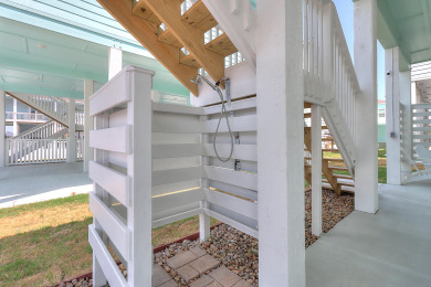 Lake House Turtle Cove! Huge community pool! New 3 bedroom, 2 bath Ocean Reef Cottage!, , on Gulf of Mexico - Aransas Bay in Texas - Lakehouse Vacation Rental - Lake Home for rent on LakeHouseVacations.com
