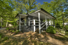 Lake House Lake Blue Ridge Cottage - Wet Feet Retreat , , on Blue Ridge Lake in Georgia - Lakehouse Vacation Rental - Lake Home for rent on LakeHouseVacations.com