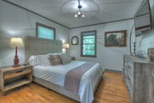 Lake House Lake Blue Ridge Cottage - Wet Feet Retreat , , on Blue Ridge Lake in Georgia - Lakehouse Vacation Rental - Lake Home for rent on LakeHouseVacations.com
