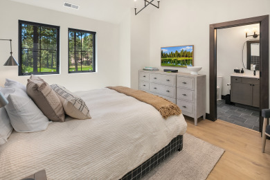 Lake House Beautiful and Luxurious! 6BR Golf Course Retreat*Game Room*Hot Tub, , on Lake Cle Elum in Washington - Lakehouse Vacation Rental - Lake Home for rent on LakeHouseVacations.com
