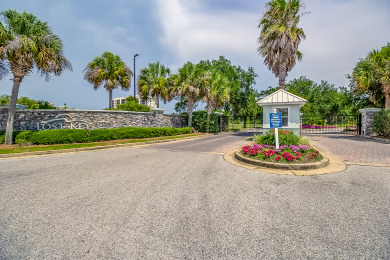 Lake House Right On Lost Key Golf Course With Beach Club Privileges! Free Golf too!, , on Gulf of Mexico - Pensacola in Florida - Lakehouse Vacation Rental - Lake Home for rent on LakeHouseVacations.com