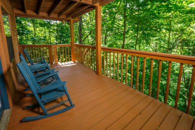 Lake House 3BR Chalet near Gatlinburg Arts & Crafts District with Ridgetop Views!, , on West Prong Little Pigeon River - Gatlinburg in Tennessee - Lakehouse Vacation Rental - Lake Home for rent on LakeHouseVacations.com