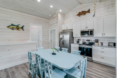 Lake House Fishtastic! Waterfront,Community Pool,Walk to Bars, Restaurants and Pier!, , on Gulf of Mexico - Aransas Bay in Texas - Lakehouse Vacation Rental - Lake Home for rent on LakeHouseVacations.com