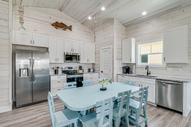 Lake House Fishtastic! Waterfront,Community Pool,Walk to Bars, Restaurants and Pier!, , on Gulf of Mexico - Aransas Bay in Texas - Lakehouse Vacation Rental - Lake Home for rent on LakeHouseVacations.com