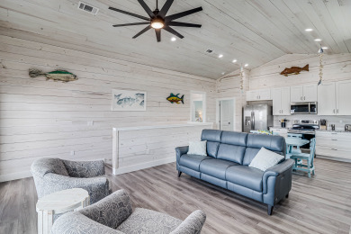 Lake House Fishtastic! Waterfront,Community Pool,Walk to Bars, Restaurants and Pier!, , on Gulf of Mexico - Aransas Bay in Texas - Lakehouse Vacation Rental - Lake Home for rent on LakeHouseVacations.com