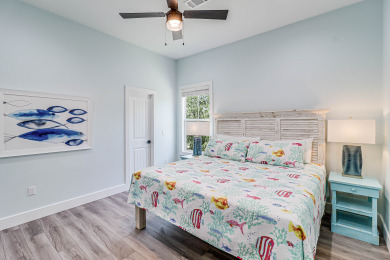 Lake House Fishtastic! Waterfront,Community Pool,Walk to Bars, Restaurants and Pier!, , on Gulf of Mexico - Aransas Bay in Texas - Lakehouse Vacation Rental - Lake Home for rent on LakeHouseVacations.com