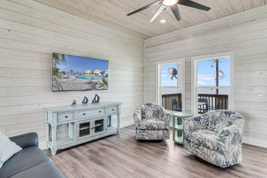Lake House Waterfront,Community Pool,Personal Hottub,Walk to Bars, Restaurants and Pier, , on Gulf of Mexico - Aransas Bay in Texas - Lakehouse Vacation Rental - Lake Home for rent on LakeHouseVacations.com