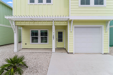 Lake House Waterfront,Community Pool,Personal Hottub,Walk to Bars, Restaurants and Pier, , on Gulf of Mexico - Aransas Bay in Texas - Lakehouse Vacation Rental - Lake Home for rent on LakeHouseVacations.com