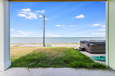 Lake House Waterfront,Community Pool,Personal Hottub,Walk to Bars, Restaurants and Pier, , on Gulf of Mexico - Aransas Bay in Texas - Lakehouse Vacation Rental - Lake Home for rent on LakeHouseVacations.com