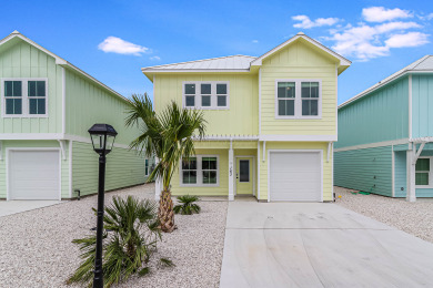 Lake House Waterfront,Community Pool,Personal Hottub,Walk to Bars, Restaurants and Pier, , on Gulf of Mexico - Aransas Bay in Texas - Lakehouse Vacation Rental - Lake Home for rent on LakeHouseVacations.com
