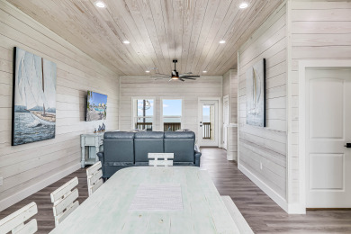 Lake House Waterfront,Community Pool,Personal Hottub,Walk to Bars, Restaurants and Pier, , on Gulf of Mexico - Aransas Bay in Texas - Lakehouse Vacation Rental - Lake Home for rent on LakeHouseVacations.com