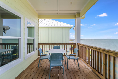 Lake House Waterfront,Community Pool,Personal Hottub,Walk to Bars, Restaurants and Pier, , on Gulf of Mexico - Aransas Bay in Texas - Lakehouse Vacation Rental - Lake Home for rent on LakeHouseVacations.com