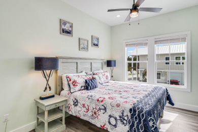 Lake House Waterfront,Community Pool,Personal Hottub,Walk to Bars, Restaurants and Pier, , on Gulf of Mexico - Aransas Bay in Texas - Lakehouse Vacation Rental - Lake Home for rent on LakeHouseVacations.com
