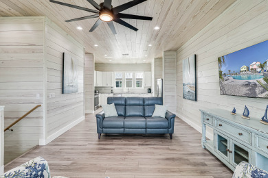 Lake House Waterfront,Community Pool,Personal Hottub,Walk to Bars, Restaurants and Pier, , on Gulf of Mexico - Aransas Bay in Texas - Lakehouse Vacation Rental - Lake Home for rent on LakeHouseVacations.com