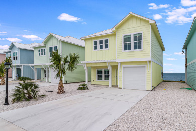 Lake House Waterfront,Community Pool,Personal Hottub,Walk to Bars, Restaurants and Pier, , on Gulf of Mexico - Aransas Bay in Texas - Lakehouse Vacation Rental - Lake Home for rent on LakeHouseVacations.com