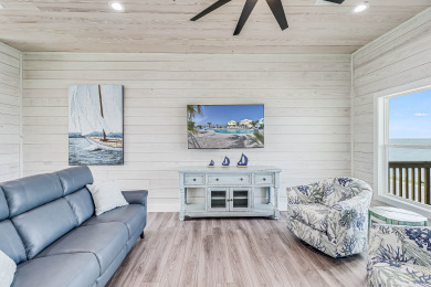 Lake House Waterfront,Community Pool,Personal Hottub,Walk to Bars, Restaurants and Pier, , on Gulf of Mexico - Aransas Bay in Texas - Lakehouse Vacation Rental - Lake Home for rent on LakeHouseVacations.com