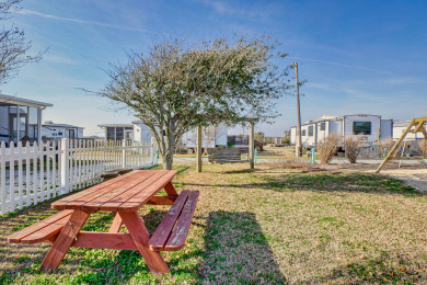 Lake House 149 Reel Street - Rogers Bay Campground, , on Atlantic Ocean - North Topsail Beach in North Carolina - Lakehouse Vacation Rental - Lake Home for rent on LakeHouseVacations.com