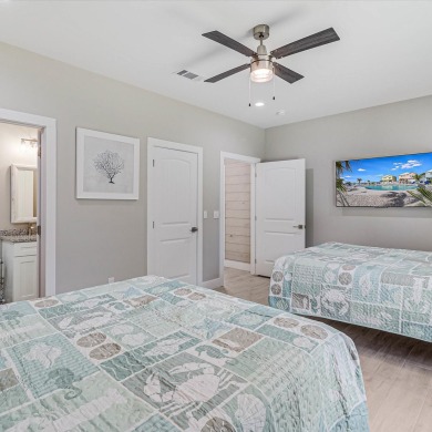 Lake House Under The Sea! Waterfront,Community Pool,Walk to Bars, Restaurants and Pier!, , on Gulf of Mexico - Aransas Bay in Texas - Lakehouse Vacation Rental - Lake Home for rent on LakeHouseVacations.com