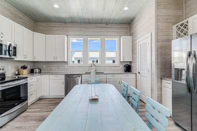 Lake House Waterfront,Community Pool, Personal Hottub,Walk to Bars, Restaurants and Pier, , on Gulf of Mexico - Aransas Bay in Texas - Lakehouse Vacation Rental - Lake Home for rent on LakeHouseVacations.com