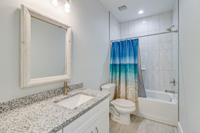 Lake House Waterfront,Community Pool, Personal Hottub,Walk to Bars, Restaurants and Pier, , on Gulf of Mexico - Aransas Bay in Texas - Lakehouse Vacation Rental - Lake Home for rent on LakeHouseVacations.com