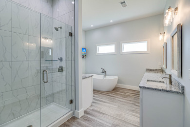 Lake House Waterfront,Community Pool, Personal Hottub,Walk to Bars, Restaurants and Pier, , on Gulf of Mexico - Aransas Bay in Texas - Lakehouse Vacation Rental - Lake Home for rent on LakeHouseVacations.com