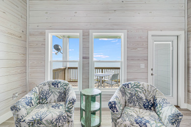Lake House Waterfront,Community Pool, Personal Hottub,Walk to Bars, Restaurants and Pier, , on Gulf of Mexico - Aransas Bay in Texas - Lakehouse Vacation Rental - Lake Home for rent on LakeHouseVacations.com