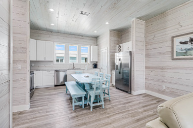 Lake House Waterfront,Community Pool, Personal Hottub,Walk to Bars, Restaurants and Pier, , on Gulf of Mexico - Aransas Bay in Texas - Lakehouse Vacation Rental - Lake Home for rent on LakeHouseVacations.com