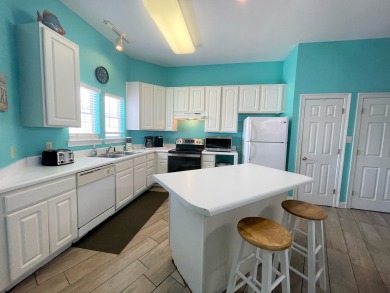 Lake House Splash into summer at Barton's Beach House-Pool and steps away from the beach, , on Gulf of Mexico - Gulf Shores in Alabama - Lakehouse Vacation Rental - Lake Home for rent on LakeHouseVacations.com