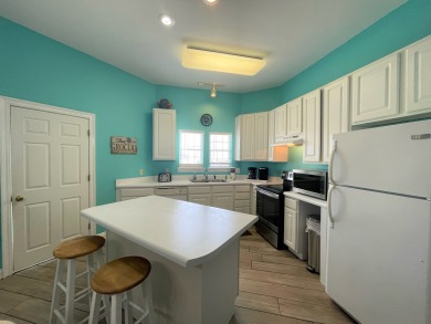 Lake House Splash into summer at Barton's Beach House-Pool and steps away from the beach, , on Gulf of Mexico - Gulf Shores in Alabama - Lakehouse Vacation Rental - Lake Home for rent on LakeHouseVacations.com