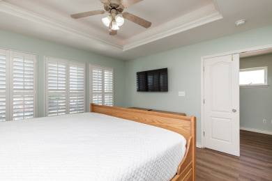 Lake House Pet-Friendly Waterfront Getaway w Stunning Views, Sundeck & Garage Access, , on Gulf of Mexico - Corpus Christi in Texas - Lakehouse Vacation Rental - Lake Home for rent on LakeHouseVacations.com