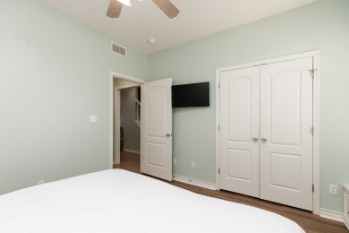 Lake House Pet-Friendly Waterfront Getaway w Stunning Views, Sundeck & Garage Access, , on Gulf of Mexico - Corpus Christi in Texas - Lakehouse Vacation Rental - Lake Home for rent on LakeHouseVacations.com
