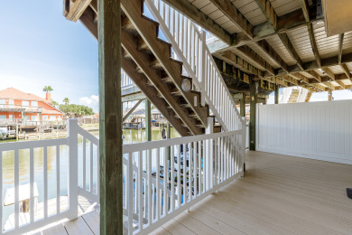 Lake House Pet-Friendly Waterfront Getaway w Stunning Views, Sundeck & Garage Access, , on Gulf of Mexico - Corpus Christi in Texas - Lakehouse Vacation Rental - Lake Home for rent on LakeHouseVacations.com