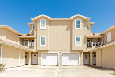 Lake House Pet-Friendly Waterfront Getaway w Stunning Views, Sundeck & Garage Access, , on Gulf of Mexico - Corpus Christi in Texas - Lakehouse Vacation Rental - Lake Home for rent on LakeHouseVacations.com
