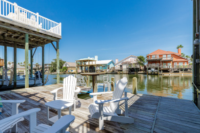 Lake House Pet-Friendly Waterfront Getaway w Stunning Views, Sundeck & Garage Access, , on Gulf of Mexico - Corpus Christi in Texas - Lakehouse Vacation Rental - Lake Home for rent on LakeHouseVacations.com