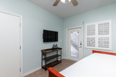 Lake House Pet-Friendly Waterfront Getaway w Stunning Views, Sundeck & Garage Access, , on Gulf of Mexico - Corpus Christi in Texas - Lakehouse Vacation Rental - Lake Home for rent on LakeHouseVacations.com