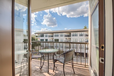 Lake House Comal Riverfront! Schlitterbahn! Pool and direct river access! 209, , on Comal River - New Braunfels in Texas - Lakehouse Vacation Rental - Lake Home for rent on LakeHouseVacations.com