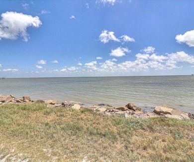 Lake House Sunshine and Flip Flops! Pool Front, Waterview, Walk to Restaurants and Pier!, , on Gulf of Mexico - Aransas Bay in Texas - Lakehouse Vacation Rental - Lake Home for rent on LakeHouseVacations.com
