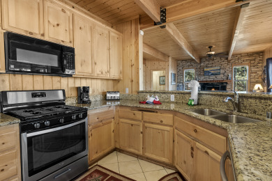 Lake House SPACIOUS LODGE in Fox Farm, 13 ppl, with game room & a private hot tub, , on Big Bear Lake in California - Lakehouse Vacation Rental - Lake Home for rent on LakeHouseVacations.com