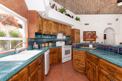  Ad# 22998 lake house for rent on LakeHouseVacations.com, lakehouse, lake home rental, lakehome for rent, vacation, holiday, lodging, lake
